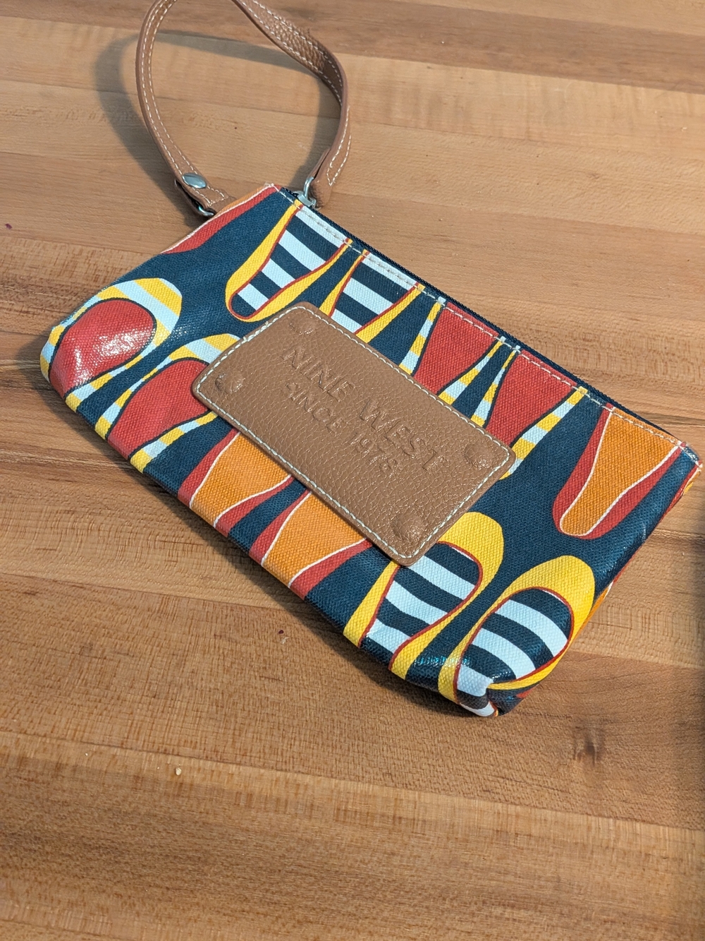 Nine West "Since 1978" Geometric Print Wristlet Clutch With Cute Beach Sandals
